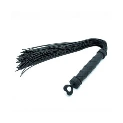 Fouet Silicone à Lanières Fines - BDSM By Paradise Boutik -EasyToys Shop fouet silicone a lanieres fines 4