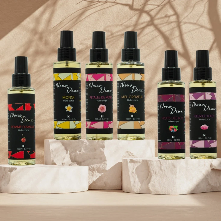 Huile De Massage Parfumée 'Fleur De Lotus' 100 ml - Nous Deux 2 Huile De Massage Parfumée 'Fleur De Lotus' 100 ml - Nous Deux – Image 2